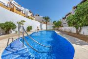 Ático con bonitas vistas y piscina