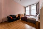 Plac Solidarności Spacious Apartment by BookingHost