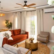 Selah Oasis - The Sail Away - Centrally Located - 2 Rooms 3 Beds Sleeps 5 with Pool