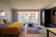 Chic Studio Retreat Steps from Costanera Center