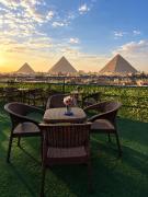 GREAT PYRAMIDS inn