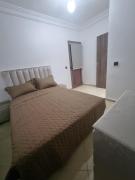 Room with Private Bathroom and Balcony Walking Distance from AIRPORT