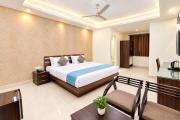 Hotel F-Tune Premium Near Railway Station And Mahakal Temple # Fully AC Room- Best Prime Location