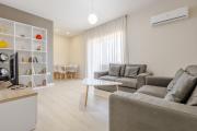 New Bazaar Apartment - Steps from City Center