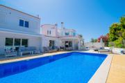 66 ADM Clara - Beautifully Renovated Villa