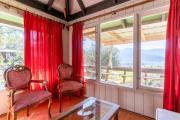 Lakefront Aculeo Red House Wifi Pet & Wood Hot Tub