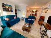 Pushthrough Place 3BR Near St-Pierre Ferry
