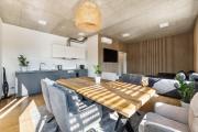 Airport Hotel - Prague Premium Apartments with private jacuzzi