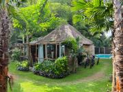 Bali WOW! Bungalows - Tropical Stay Near the Beach & Pools