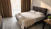 Stilvolles modernes Apartment mit Pool & Balkon