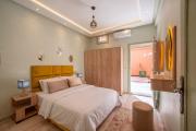 200 m from Majorelle Garden - Terrace - Netflix