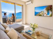 Modern Beachfront apartment Mamizona