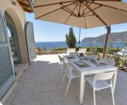 Top Lacona