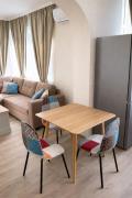 City Center Vintage Apartments - Walk Everywhere