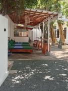 Surf Kin Garden Inn