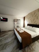 Top Naples