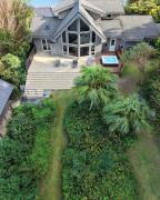 Monterey House by SANA