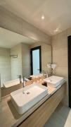 Top Vinh Hy Bay