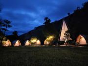 YesHue Eco Waterfall Glamping