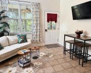 Open AUG dates! 2 Beds w HotTub & Lake view