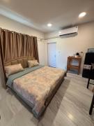 Top Lat Krabang