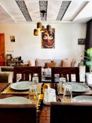 Banana Garden Room-3mins walk to the beach!