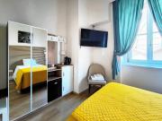 Bed and Chic art rooms