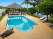 Charming bungalow in Andilana, pool, sea view and garden