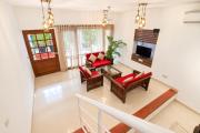 Manzel - Sunlit 2BR Villa, Walk to Candolim Beach