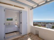 Top Aspro Chorio Paros