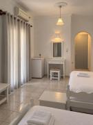 Top Skiathos Town