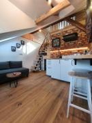 Cosy Attic Loft - Old Town Hideaway