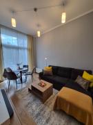 Heart & Home - Terrace, King Bed, Baby Cot