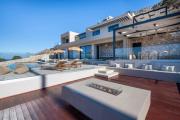 NEW Luxury Sea View Villa w Heated Infinity Pool