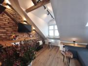 Cosy Attic Loft - Old Town Hideaway