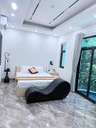 Top Chung Thuy