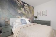 Comfortable Apartment with Parking in Warsaw by Heyrent