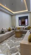 Lexus Apartment Modern and Comfortable Stay