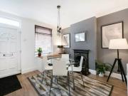 Cambridge House - Modern 2 Bedroom House, Close to Luton Airport & Town Centre