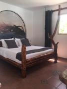 Peristeronas Village