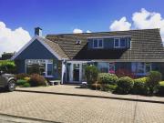 Ramsey House - Luxury Licensed B&B - Parking and Guest Lounge