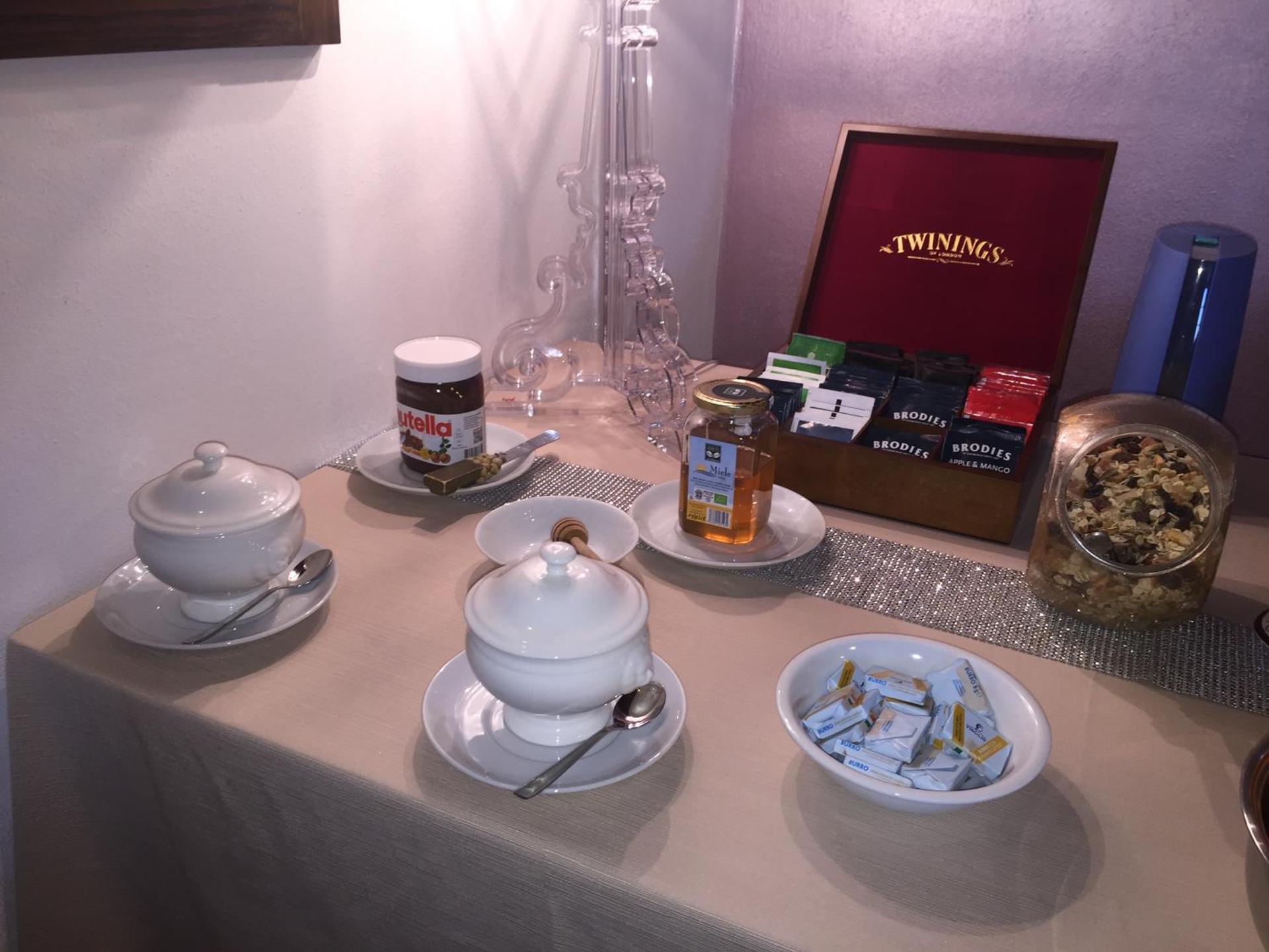 Coffee/tea facilities