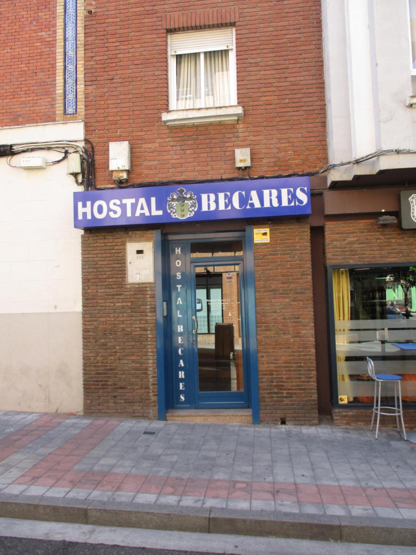 Hostal Becares