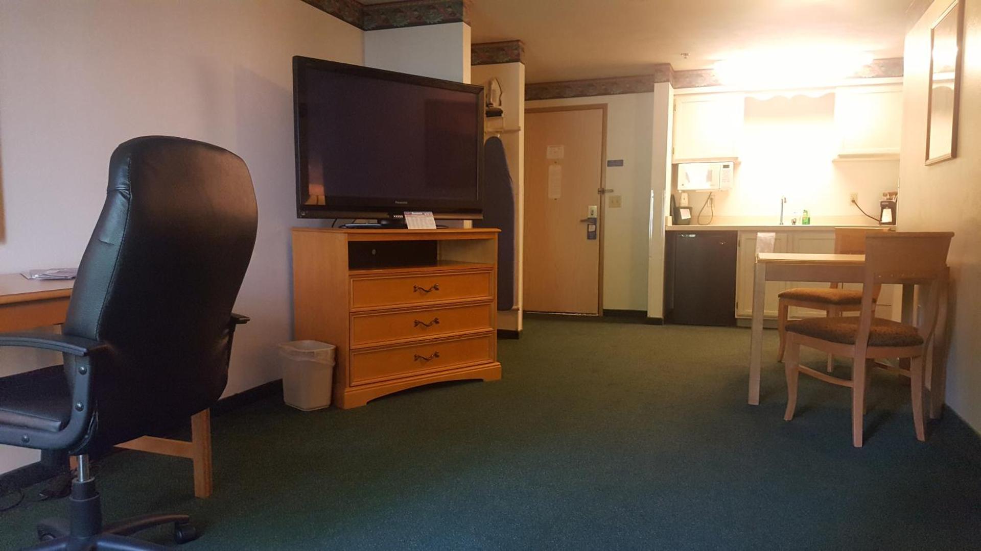 Executive King Studio Suite - Disability Access/Non-Smoking