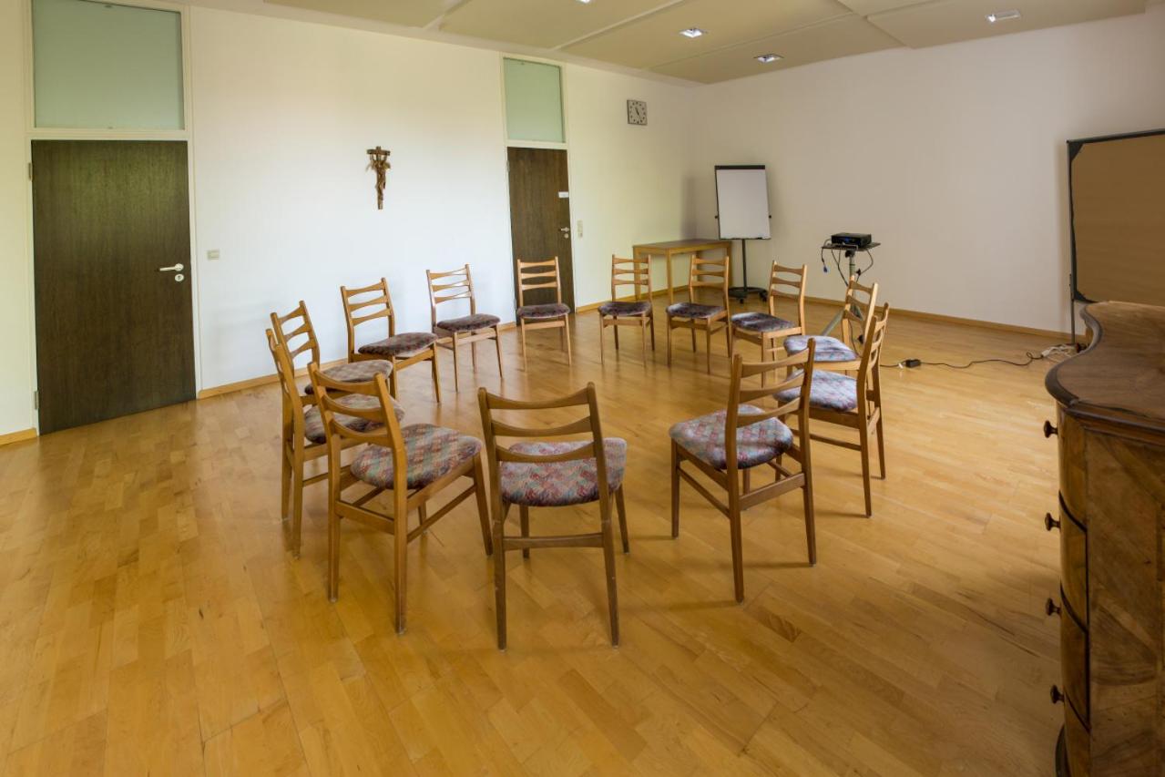 Meeting/conference room