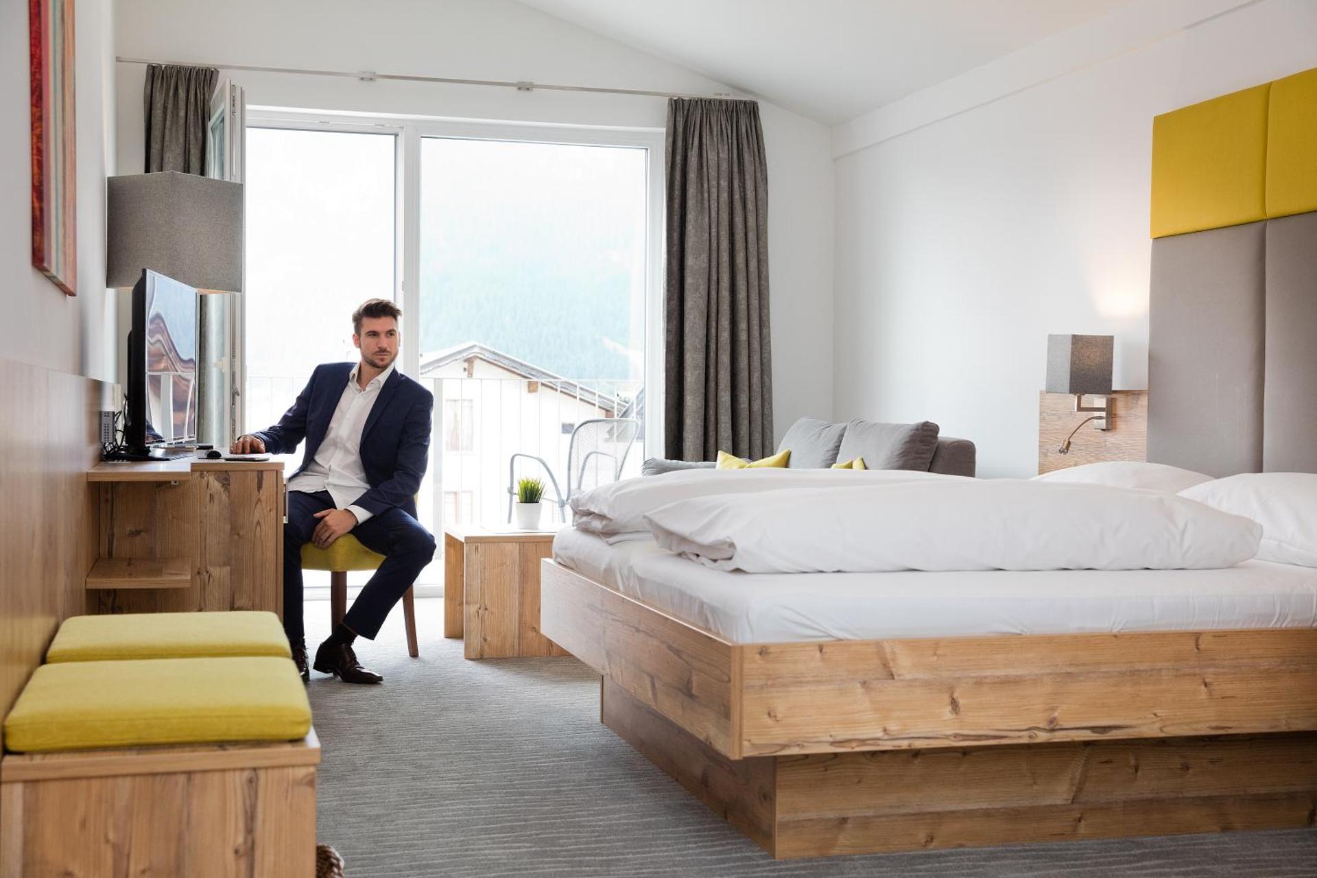 Photo of the whole room