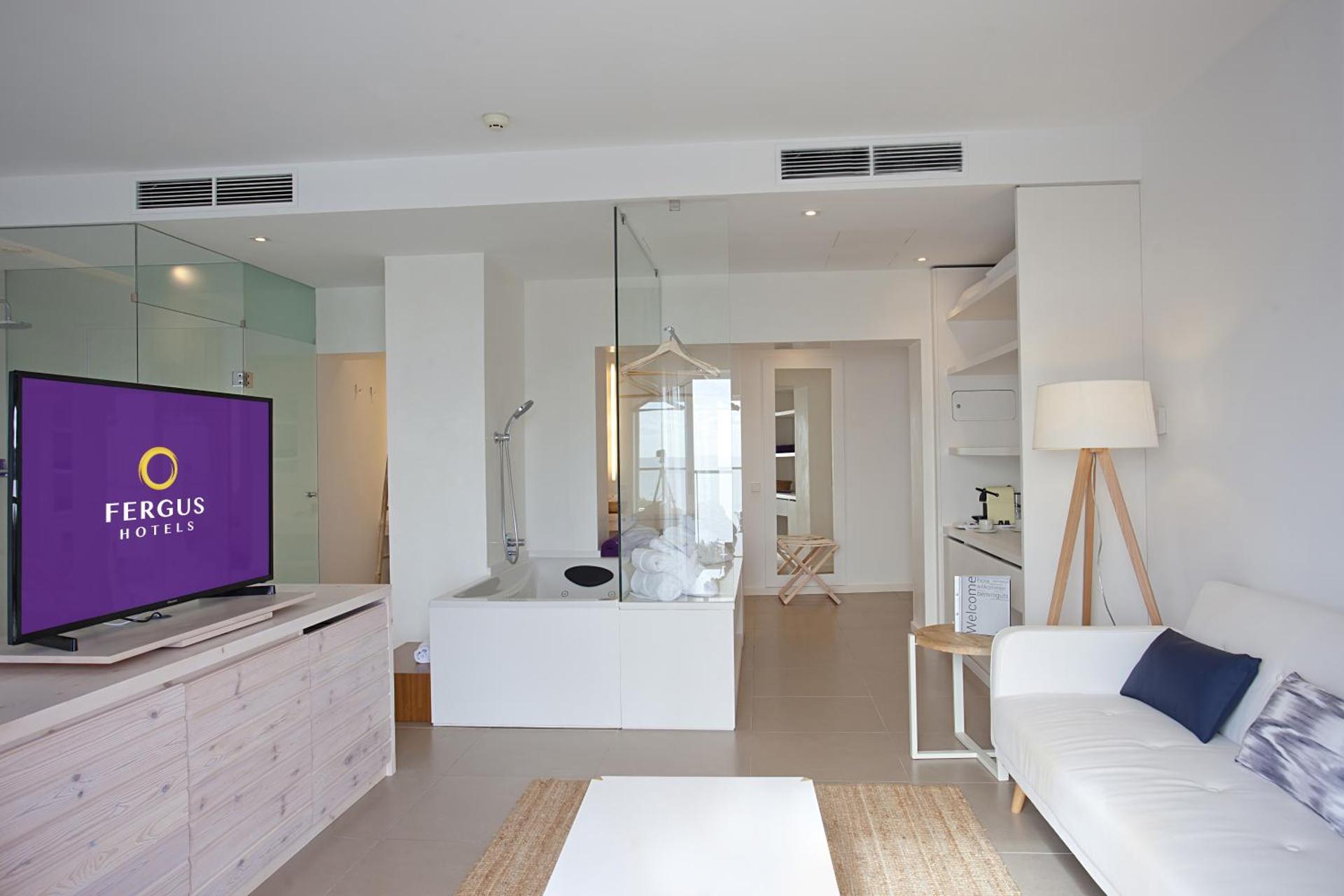 Photo of the whole room