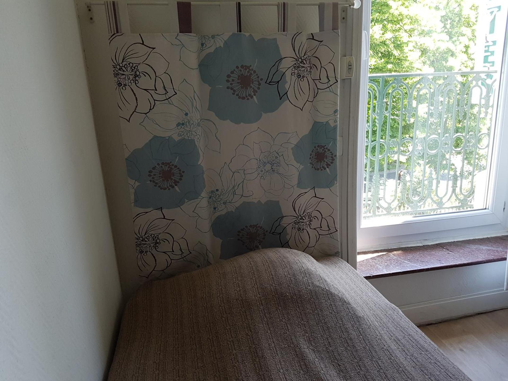 Hôtel Des Poètes avec parking sur réservation