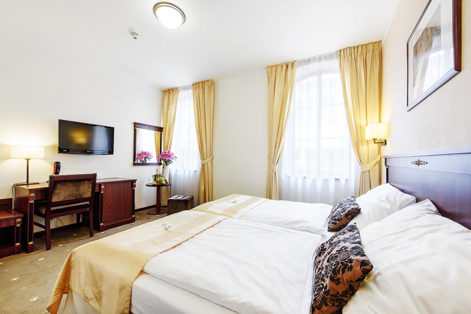 Hotel & Apartments U Černého orla