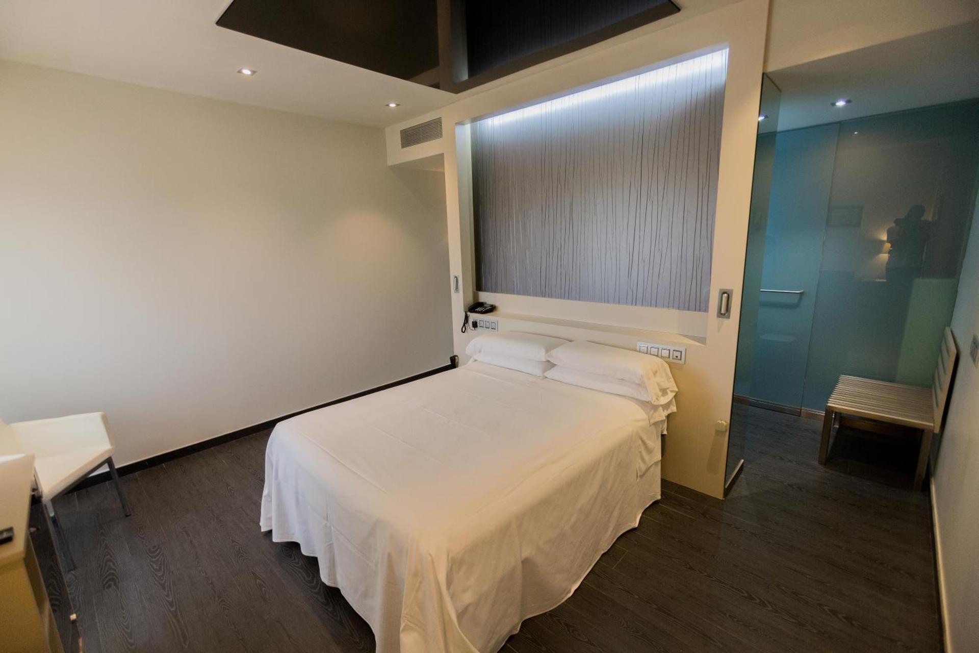 Superior Room with Shower